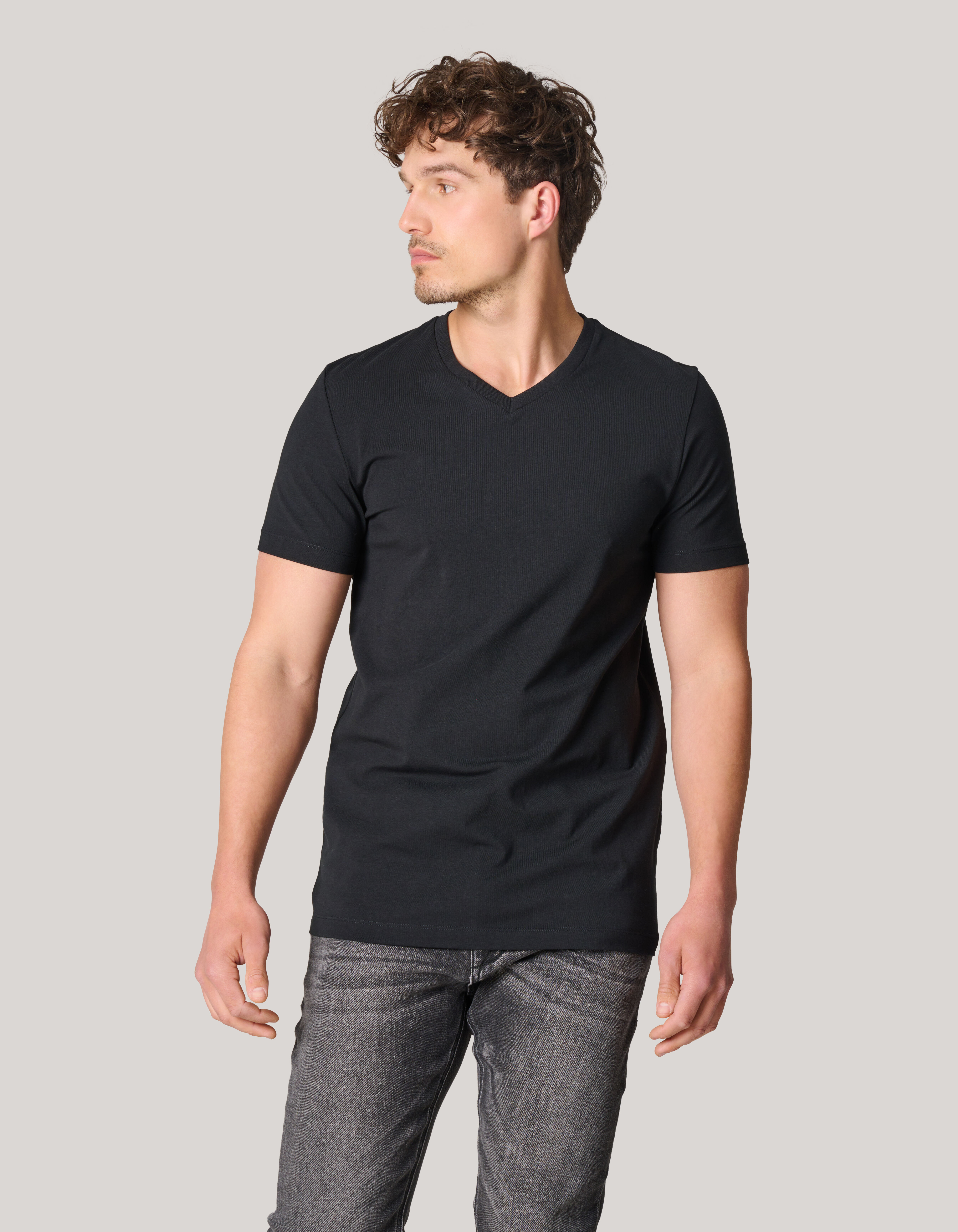 Basis V-hals T-shirt Zwart SHOEBY MEN