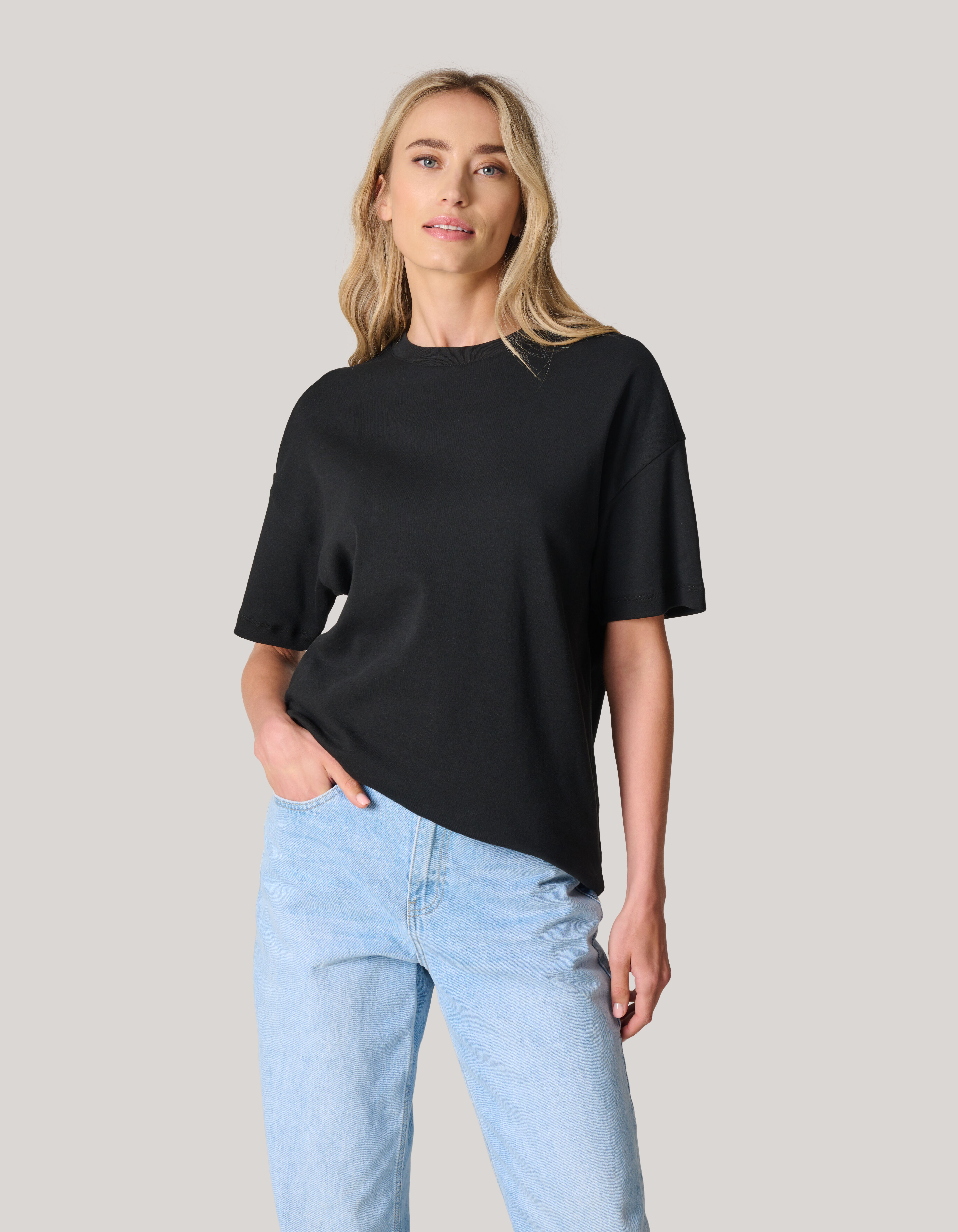 Oversized Basic T-shirt Zwart SHOEBY WOMEN