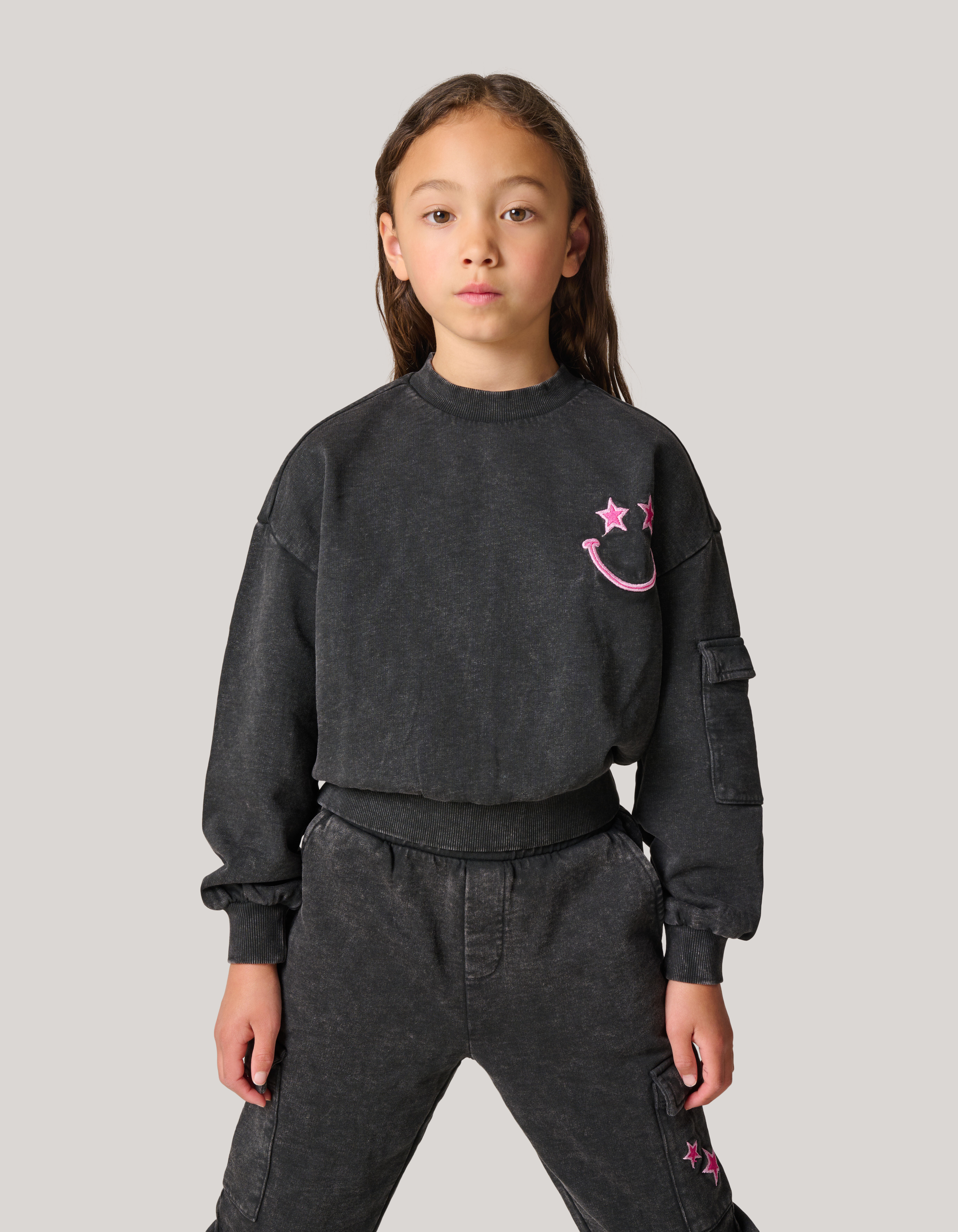 Embroidered Sweater Donkergrijs SHOEBY GIRLS