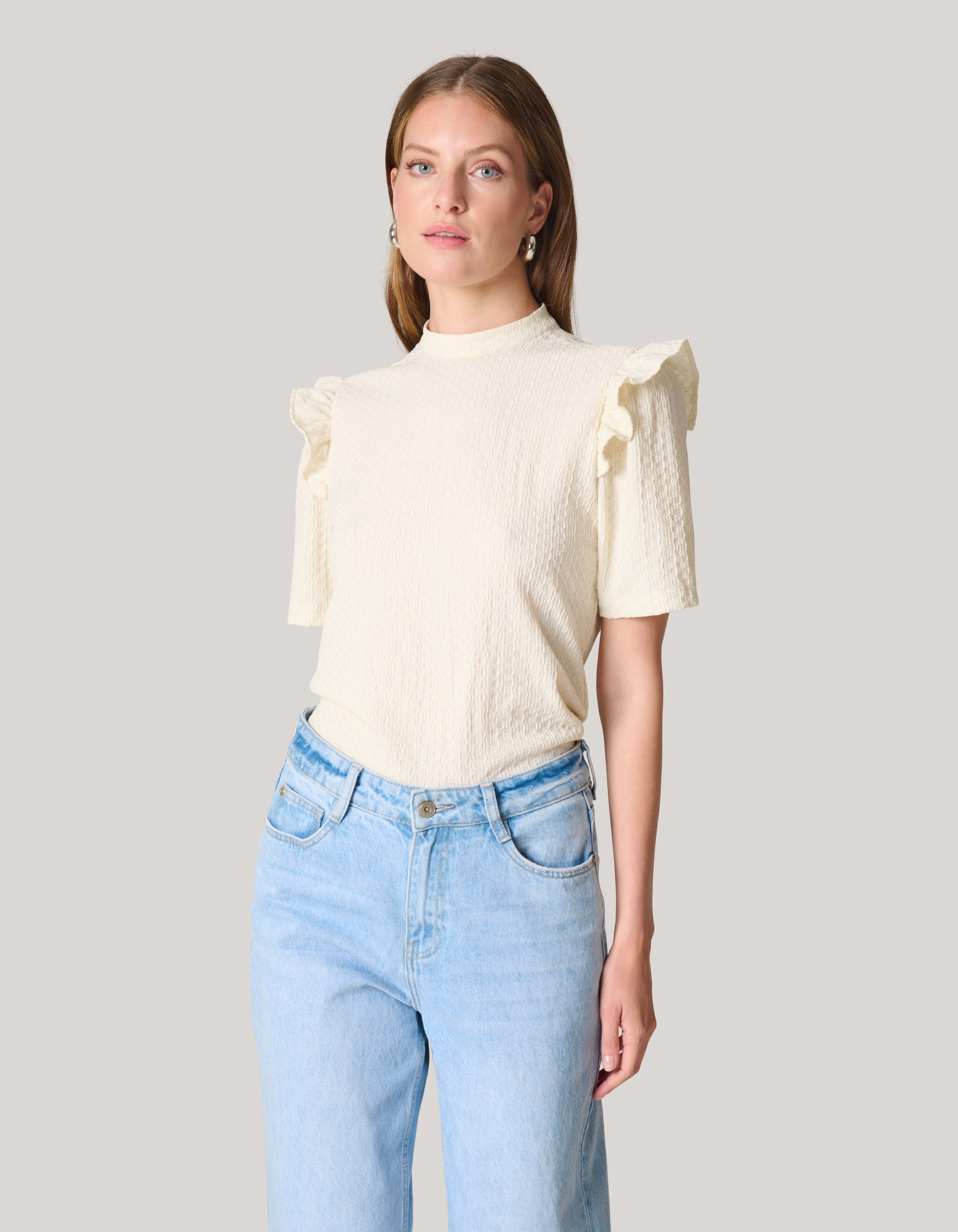 Crinkle Ruffle Top Wit SHOEBY WOMEN