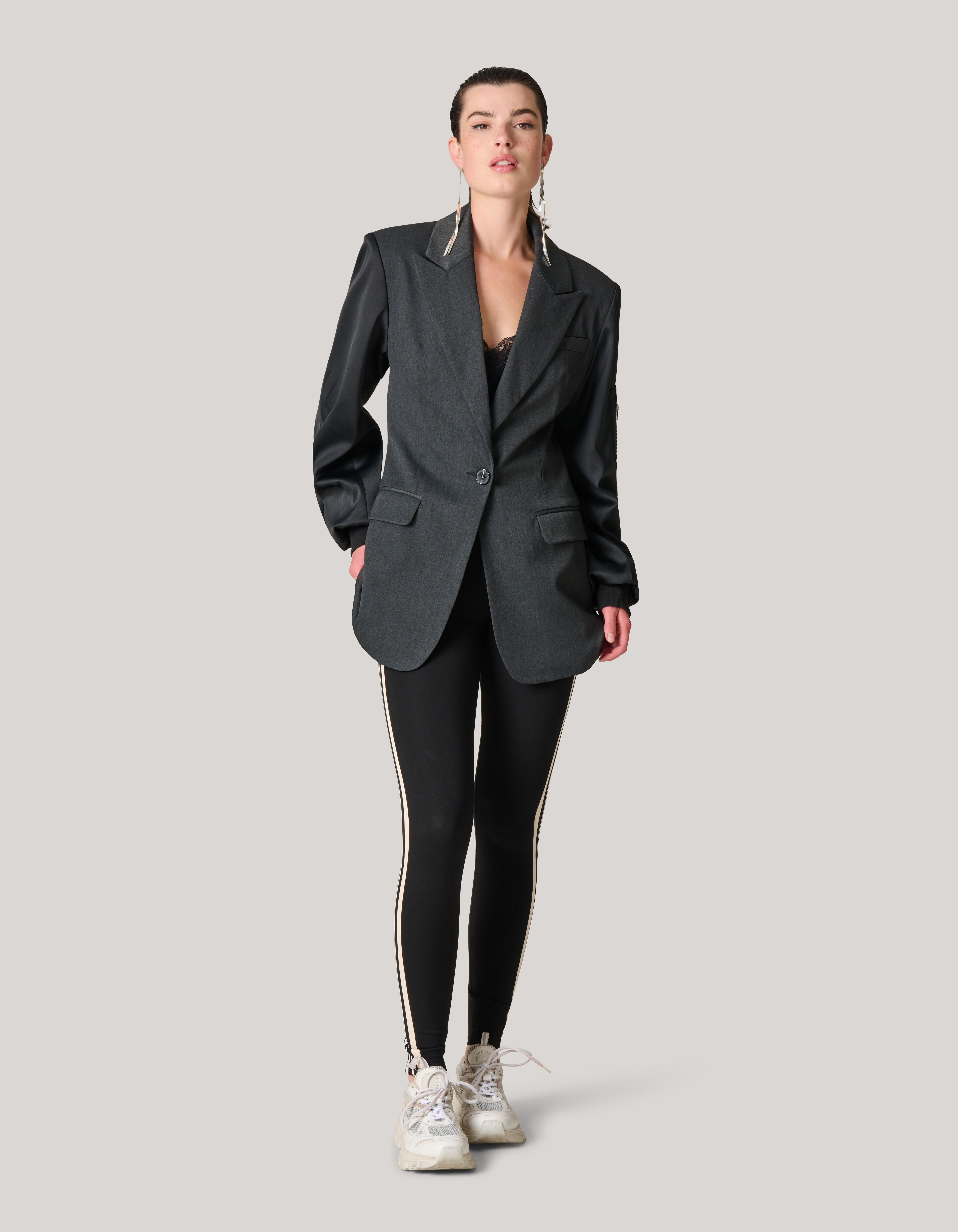 Bomber Sleeve Blazer Zwart SHOEBY WOMEN