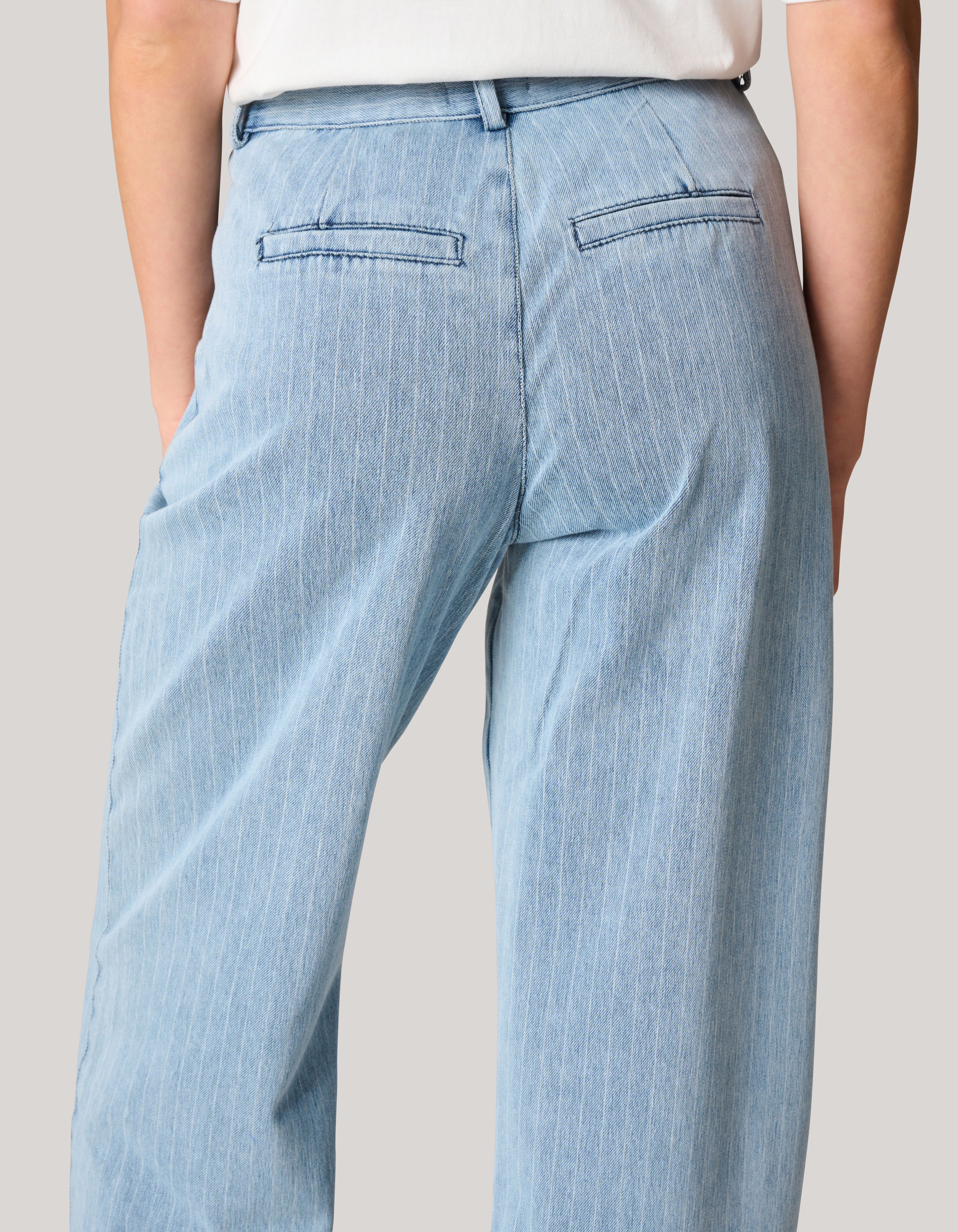 Pinstripe Loose Fit Jeans Lichtblauw L34 SHOEBY WOMEN